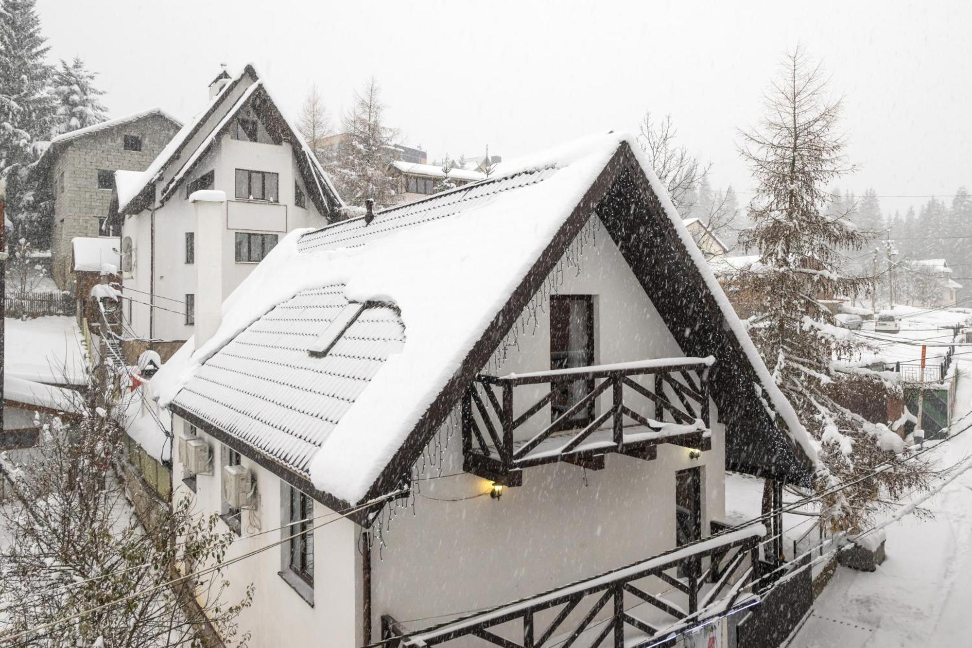 Готельний Комплекс Парламент, Яблуниця Exterior photo